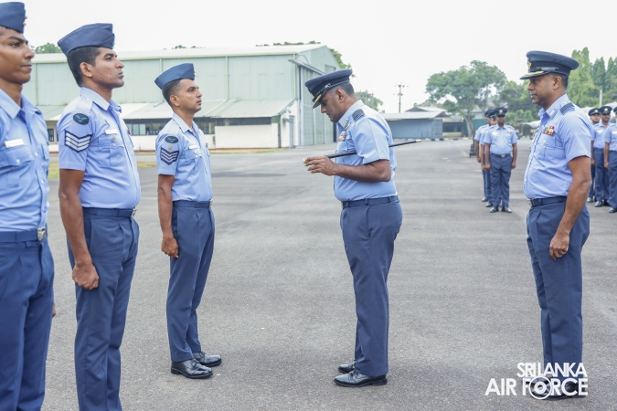 CHANGE OF COMMAND Aircraft Engineering Wing