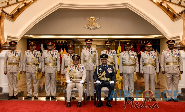 Commander makes a farewell call on the Acting CDS and Commander of the Army
