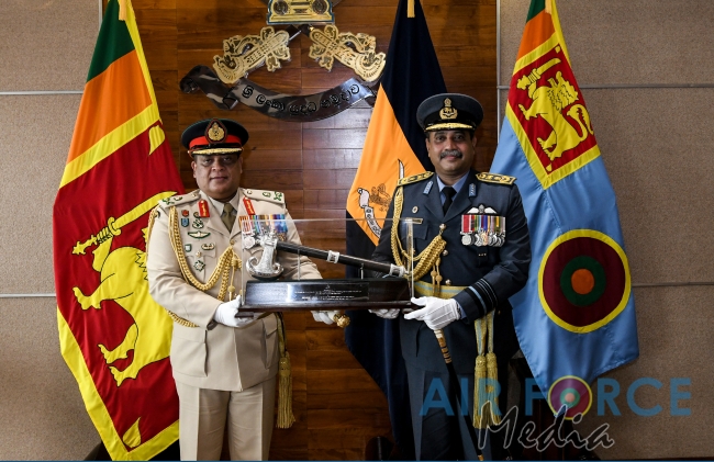 Commander makes a farewell call on the Acting CDS and Commander of the Army