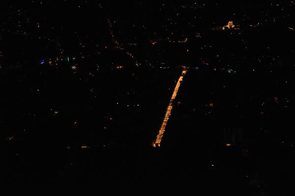 Air Force Commander switches on lights at the Gangarama Vesak Kalapaya