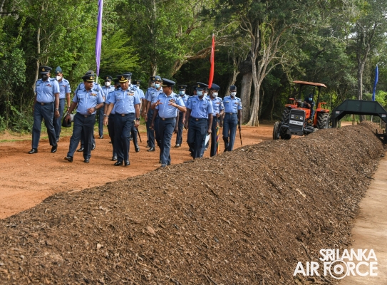 SRI LANKA AIR FORCE COMMENCES PRODUCTION OF ORGANIC FERTILIZER