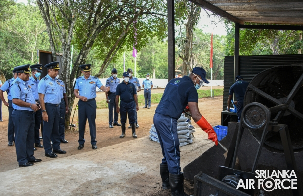 SRI LANKA AIR FORCE COMMENCES PRODUCTION OF ORGANIC FERTILIZER