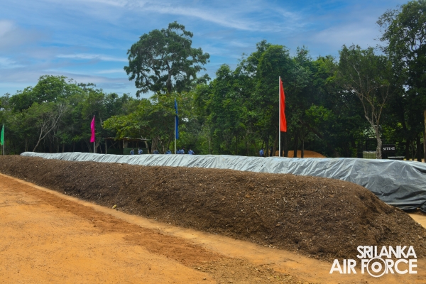 SRI LANKA AIR FORCE COMMENCES PRODUCTION OF ORGANIC FERTILIZER