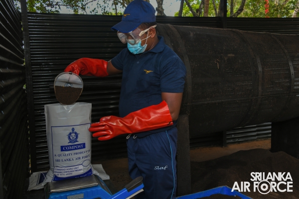 SRI LANKA AIR FORCE COMMENCES PRODUCTION OF ORGANIC FERTILIZER