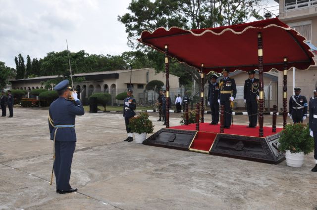ගුවන් හමුදාපතිතුමන් අනුරාධපුර කඳවුරේ වාර්ෂික පරීක්ෂනය සිදුකරයි