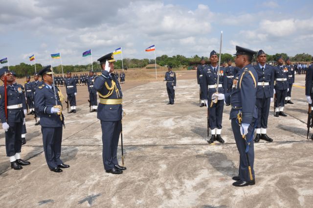ගුවන් හමුදාපතිතුමන් අනුරාධපුර කඳවුරේ වාර්ෂික පරීක්ෂනය සිදුකරයි