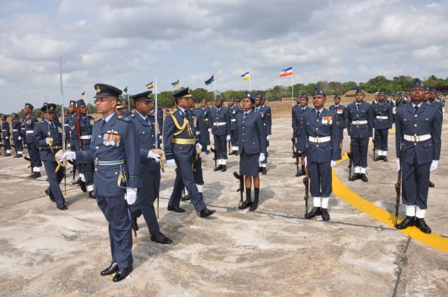 ගුවන් හමුදාපතිතුමන් අනුරාධපුර කඳවුරේ වාර්ෂික පරීක්ෂනය සිදුකරයි