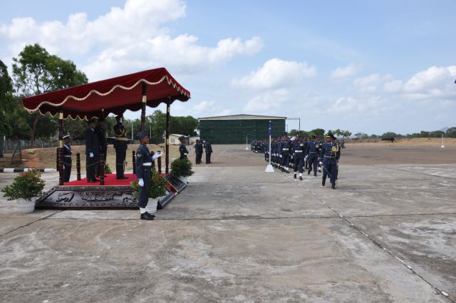 ගුවන් හමුදාපතිතුමන් අනුරාධපුර කඳවුරේ වාර්ෂික පරීක්ෂනය සිදුකරයි