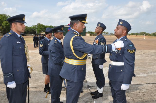 ගුවන් හමුදාපතිතුමන් අනුරාධපුර කඳවුරේ වාර්ෂික පරීක්ෂනය සිදුකරයි