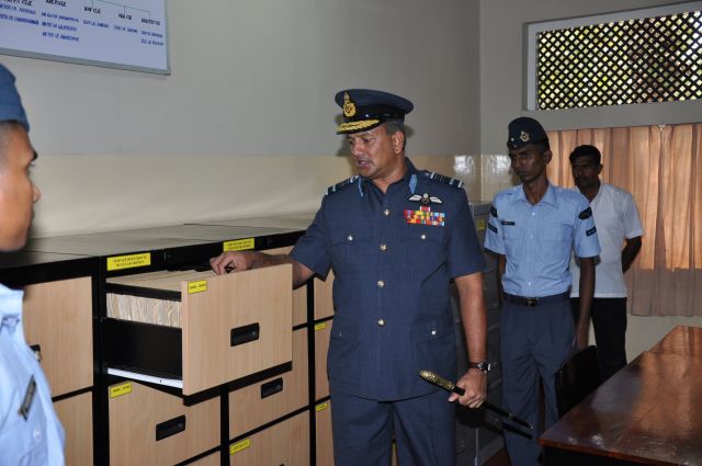 ගුවන් හමුදාපතිතුමන් අනුරාධපුර කඳවුරේ වාර්ෂික පරීක්ෂනය සිදුකරයි