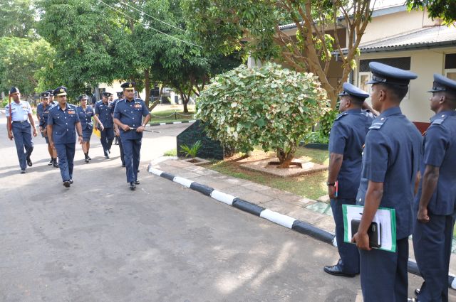 ගුවන් හමුදාපතිතුමන් අනුරාධපුර කඳවුරේ වාර්ෂික පරීක්ෂනය සිදුකරයි