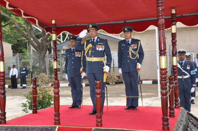 ගුවන් හමුදාපතිතුමන් අනුරාධපුර කඳවුරේ වාර්ෂික පරීක්ෂනය සිදුකරයි