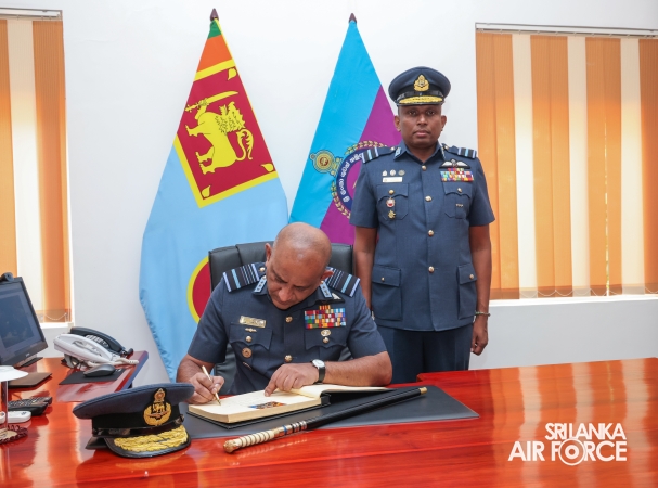 COMMANDER'S
INSPECTION OF SLAF BASE ANURADHAPURA