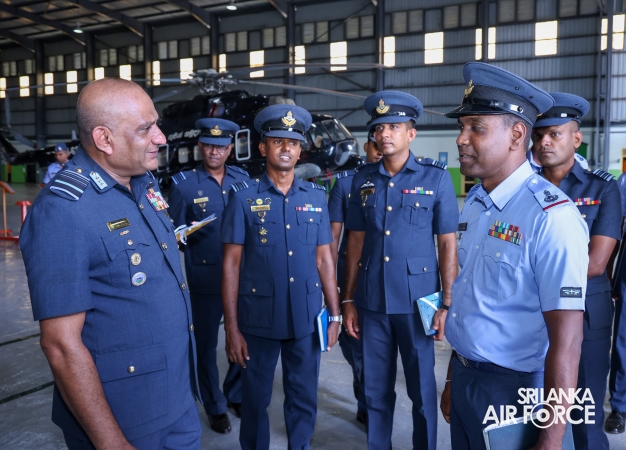 COMMANDER'S
INSPECTION OF SLAF BASE ANURADHAPURA