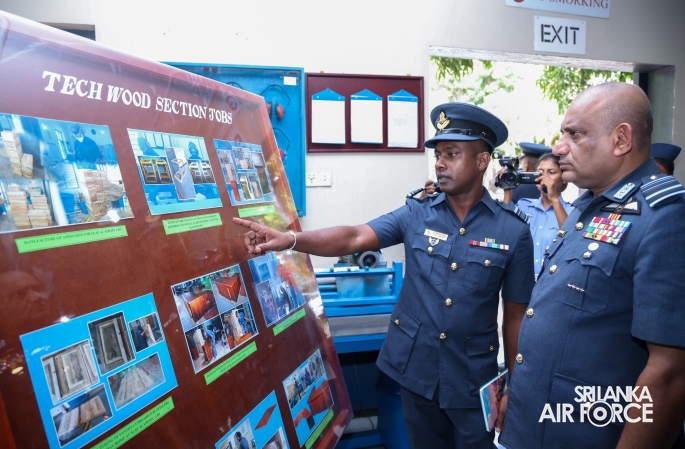 COMMANDER'S
INSPECTION OF SLAF BASE ANURADHAPURA