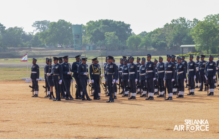 COMMANDER'S
INSPECTION OF SLAF BASE ANURADHAPURA
