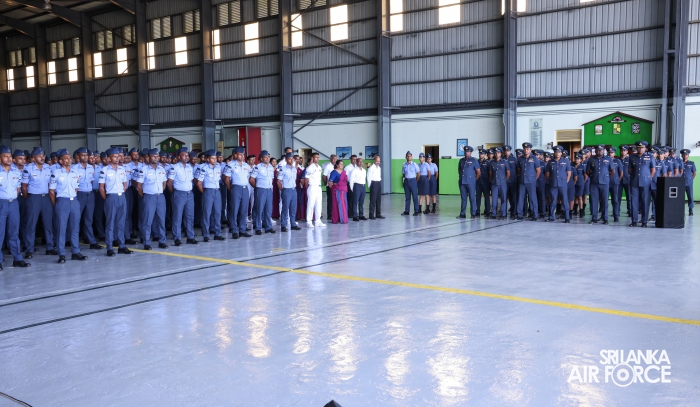 COMMANDER'S
INSPECTION OF SLAF BASE ANURADHAPURA