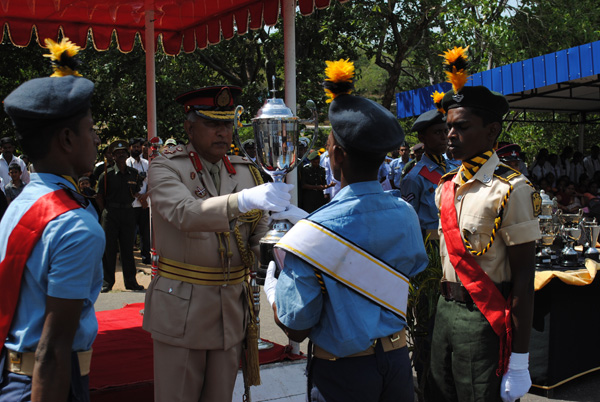 ගුවන් ශිශ්යභට කණ්ඩය