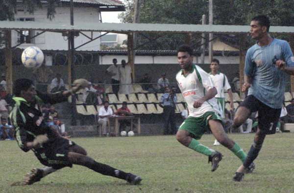 Airmen Sanjeewa Records His 6th Goal in The Dialog Champion league
