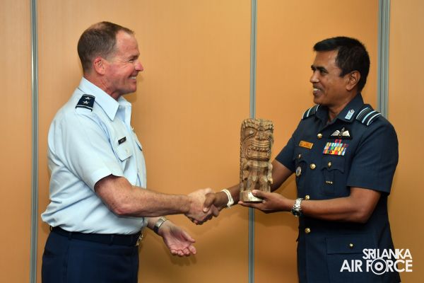 6TH AIRMAN TO AIRMAN STAFF TALKS BETWEEN SLAF AND USAF CONCLUDE ON A HIGH NOTE