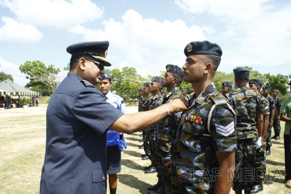 இல.26 அடிப்படை மற்றும் இல.05 சுதந்திர வீழ்ச்சி பரிசூட் பயிற்சி நிறைவு விழா