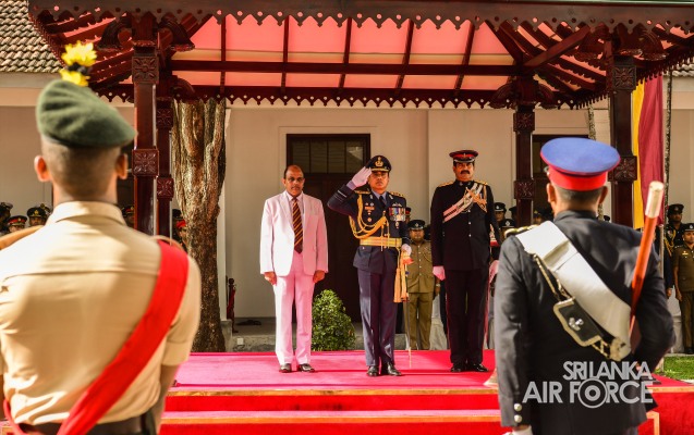 ANANDA COLLEGE FELICITATES THE COMMANDER OF THE AIR FORCE