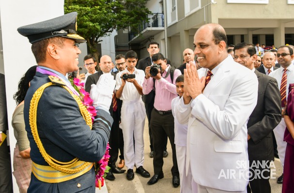 ANANDA COLLEGE FELICITATES THE COMMANDER OF THE AIR FORCE