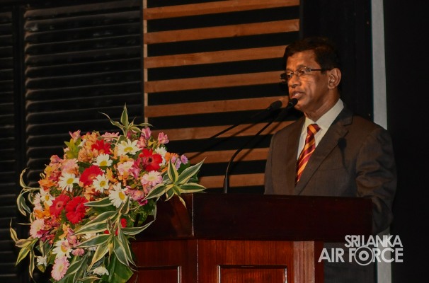 ANANDA COLLEGE FELICITATES THE COMMANDER OF THE AIR FORCE