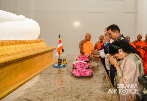 ANANDA COLLEGE FELICITATES THE COMMANDER OF THE AIR FORCE