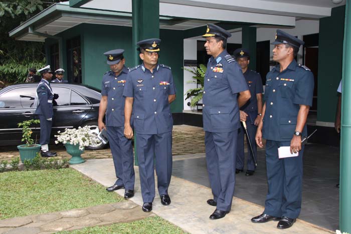 මීරිගම කඳවුරේ ගුවන් හමුදාධිපති තුමාගේ වාර්ෂික පරීක්ෂණය සිදු කරයි.