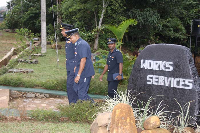 මීරිගම කඳවුරේ ගුවන් හමුදාධිපති තුමාගේ වාර්ෂික පරීක්ෂණය සිදු කරයි.