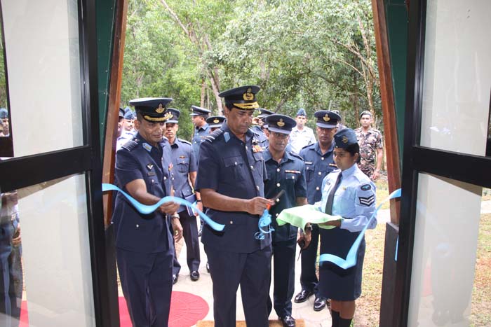 මීරිගම කඳවුරේ ගුවන් හමුදාධිපති තුමාගේ වාර්ෂික පරීක්ෂණය සිදු කරයි.