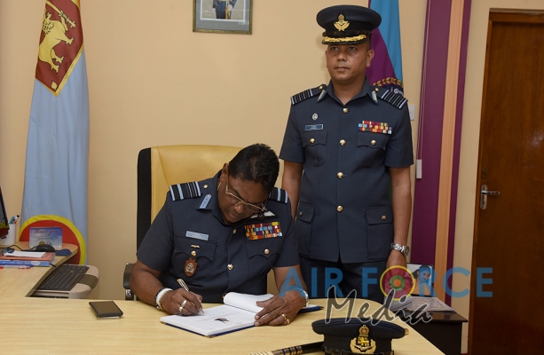 Commander's Inspection Of SLAF Station Ampara