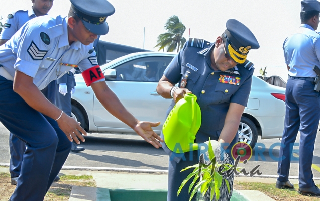 Commander’s Inspection of SLAF Station Batticaloa