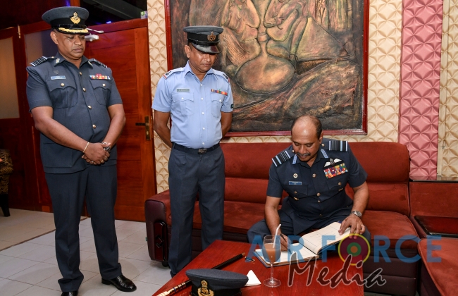 Commander's Inspection of SLAF Station Colombo