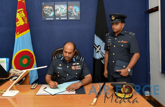Commander's Inspection of SLAF Station Colombo