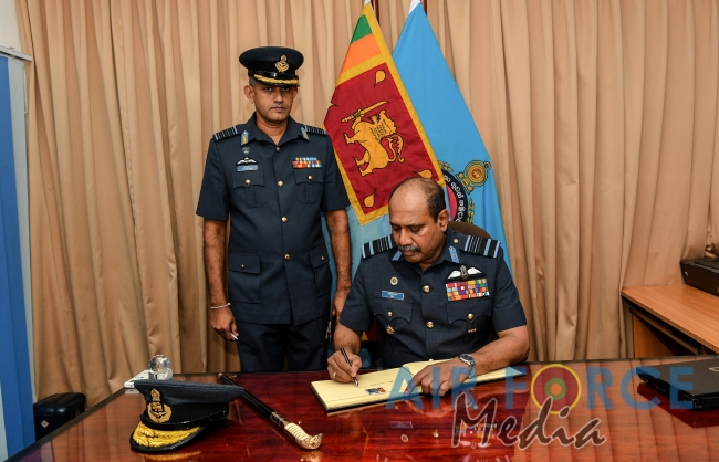 Commander's Inspection of SLAF Station Colombo