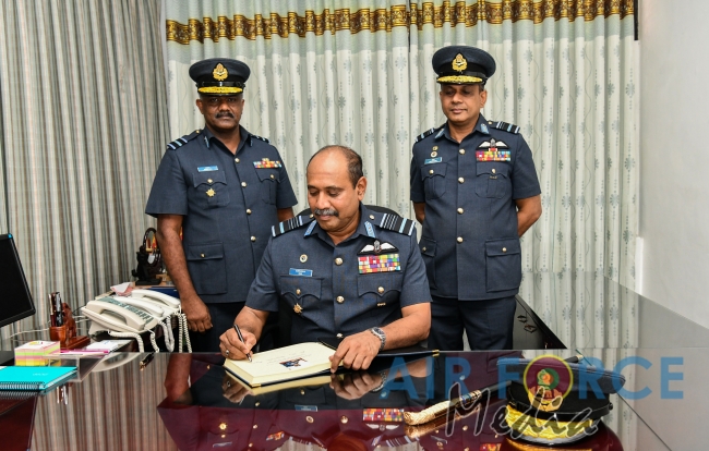 Commander's Inspection of SLAF Station Colombo