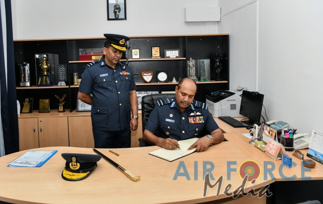 Commander's Inspection of SLAF Station Colombo