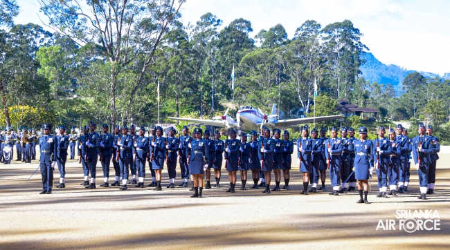 COMMANDER’S INSPECTION AT SLAF COMBAT TRAINING SCHOOL DIYATALAWA