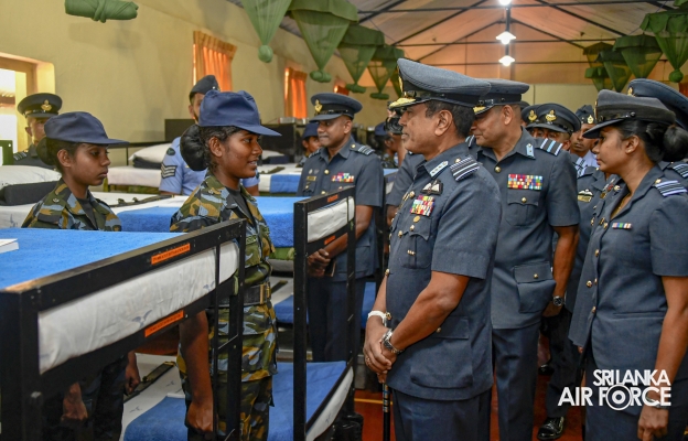 COMMANDER’S INSPECTION AT SLAF COMBAT TRAINING SCHOOL DIYATALAWA