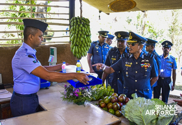 COMMANDER’S INSPECTION AT SLAF COMBAT TRAINING SCHOOL DIYATALAWA