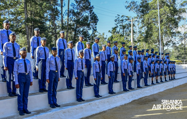 COMMANDER’S INSPECTION AT SLAF COMBAT TRAINING SCHOOL DIYATALAWA
