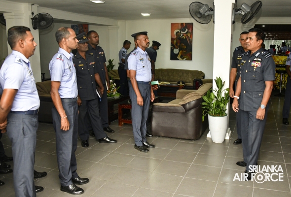 COMMANDER’S INSPECTION AT SLAF COMBAT TRAINING SCHOOL DIYATALAWA