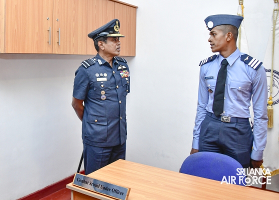 COMMANDER’S INSPECTION AT SLAF COMBAT TRAINING SCHOOL DIYATALAWA