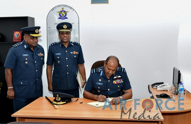 The Commander’s Inspection of SLAF TTS Ekala