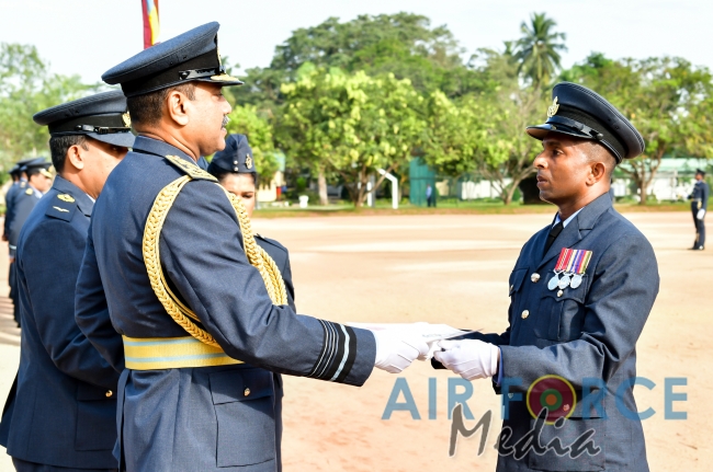 The Commander’s Inspection of SLAF TTS Ekala