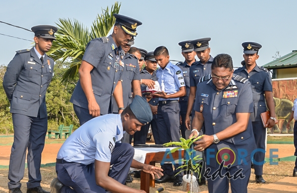 Commander's Inspection of SLAF Station Iranamadu