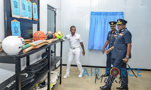 Commander's Inspection of SLAF Station Iranamadu