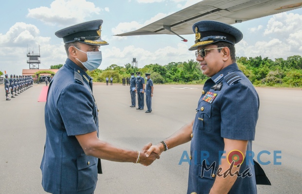 COMMANDER’S
INSPECTION OF SLAF STATION IRANAMADU